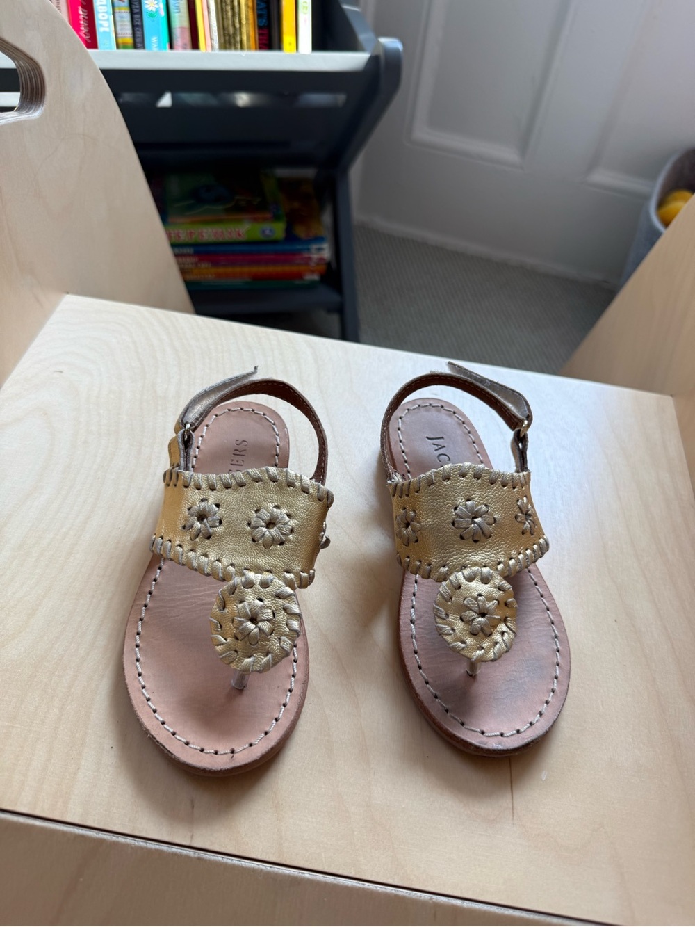 Jack Rogers Gold Leather Floral T-Strap Sandals - Kids